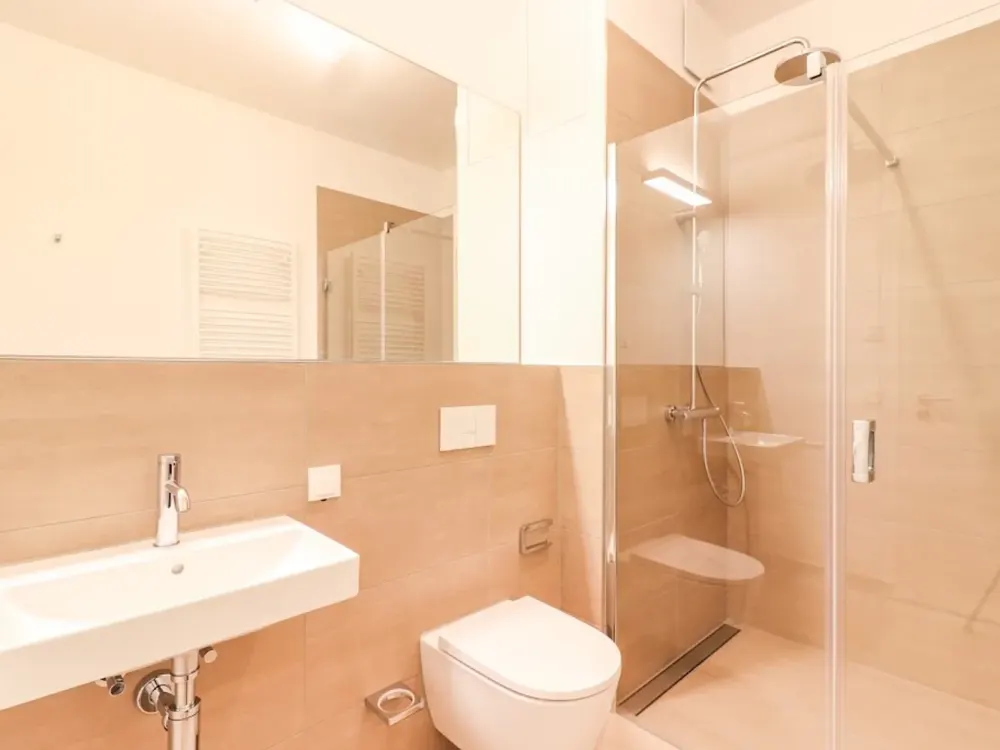 Bright Family Oasis with Sunny Balcony and Modern Fitted Kitchen, Move In & Feel at Home