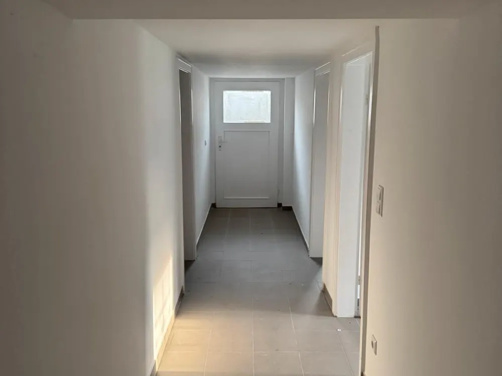 Sanierte 2-Zimmer Untergeschoss-Wohnung zur Miete