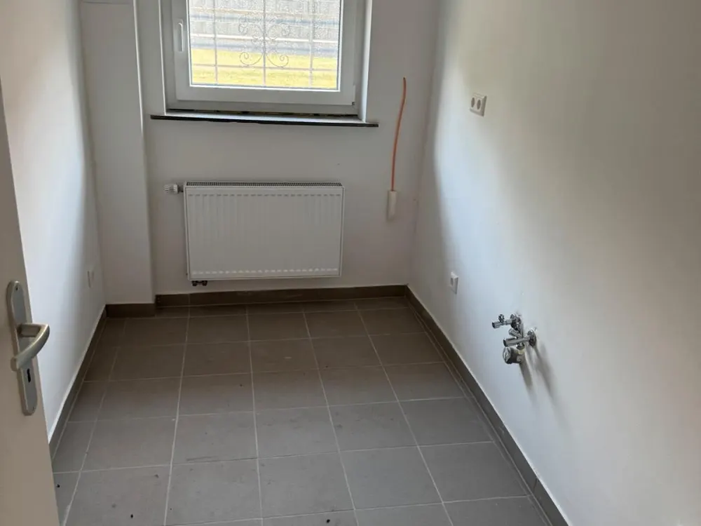 Sanierte 2-Zimmer Untergeschoss-Wohnung zur Miete
