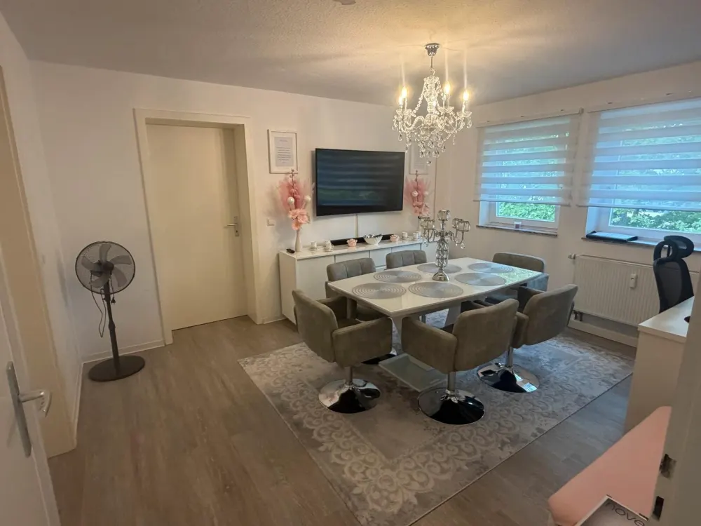 4-ZIMMER-WOHNUNG ZUR NACHMIETE, STUTTGART-ZUFFENHAUSEN