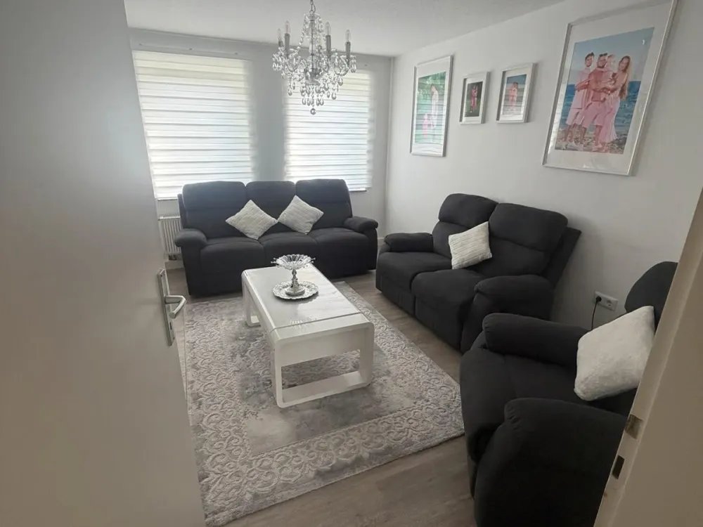 4-ZIMMER-WOHNUNG ZUR NACHMIETE, STUTTGART-ZUFFENHAUSEN