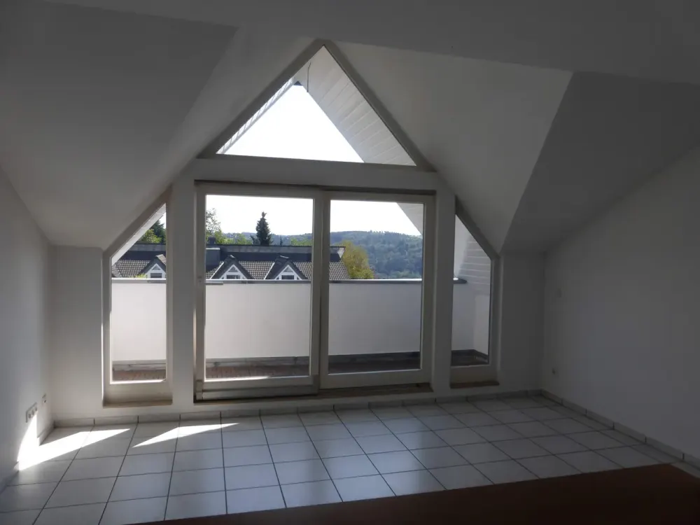 Dachgeschosswohnung in Löhe mit Traumaussicht