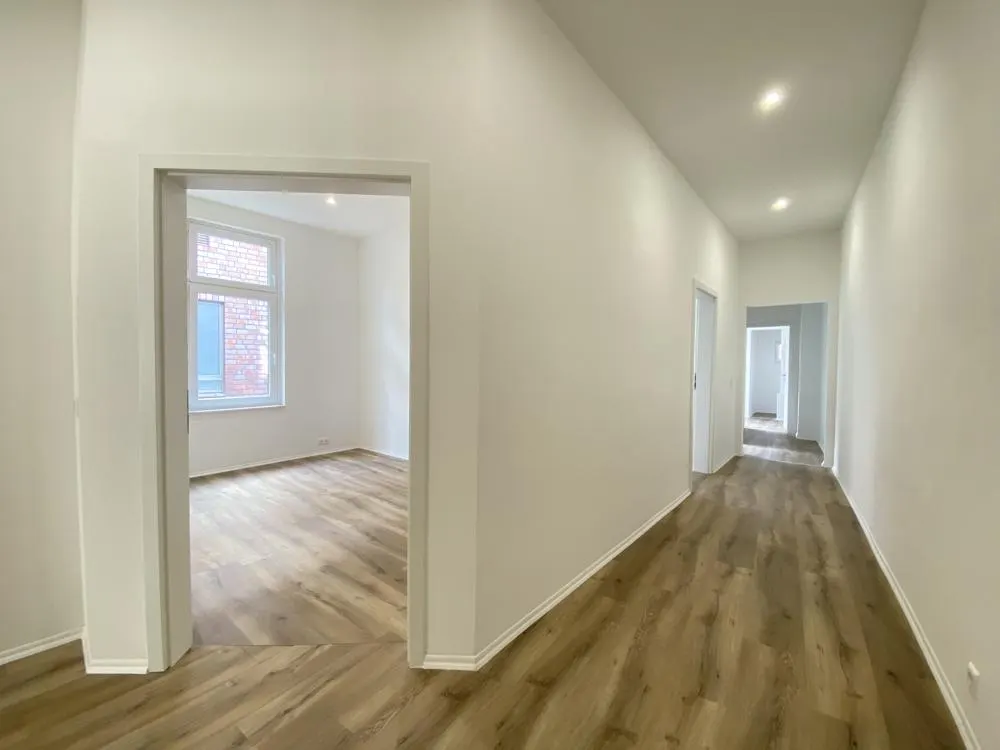 3.5-Room Old Building Apartment in the City Center near Marktplatz in Delmenhorst