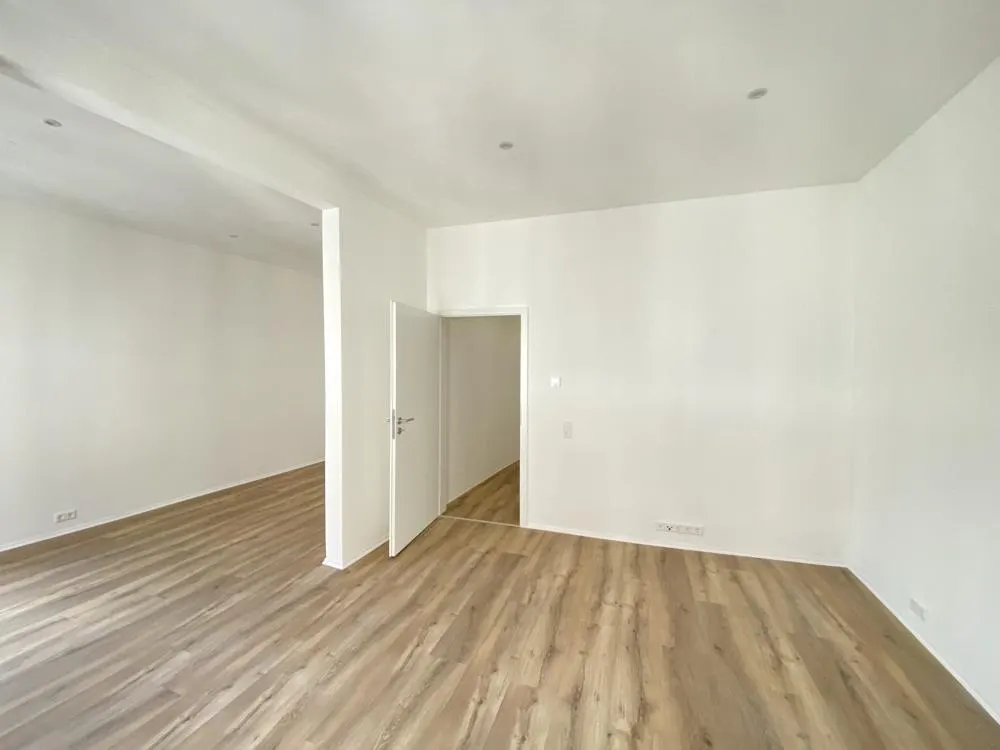 3.5-Room Old Building Apartment in the City Center near Marktplatz in Delmenhorst