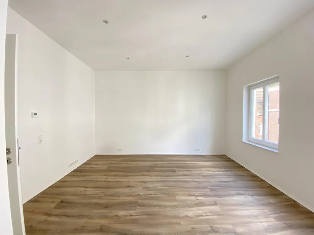 3.5-Room Old Building Apartment in the City Center near Marktplatz in Delmenhorst