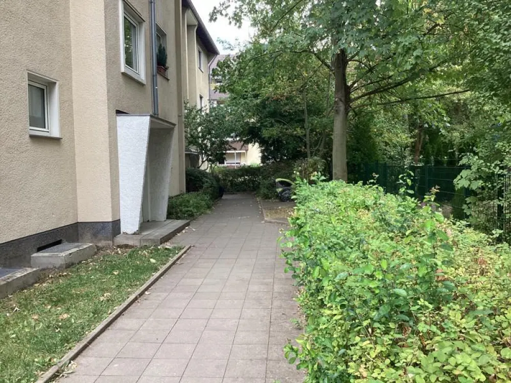 2 -Zimmer-Dachgeschosswohnung in Porz -EIL - Erstbezug !!