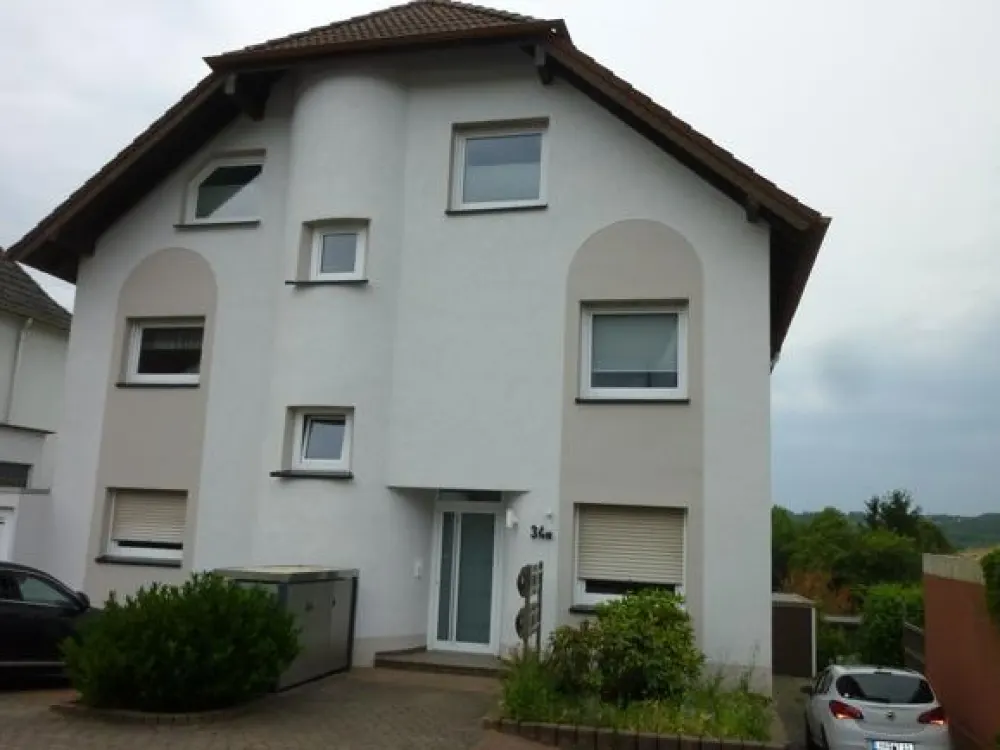 GROSSZUEGIG WOHNEN AUF EINER EBENE! 132 m² OG-Wohnung mit Balkon und Garage in Top-Lage HA- Hestert!