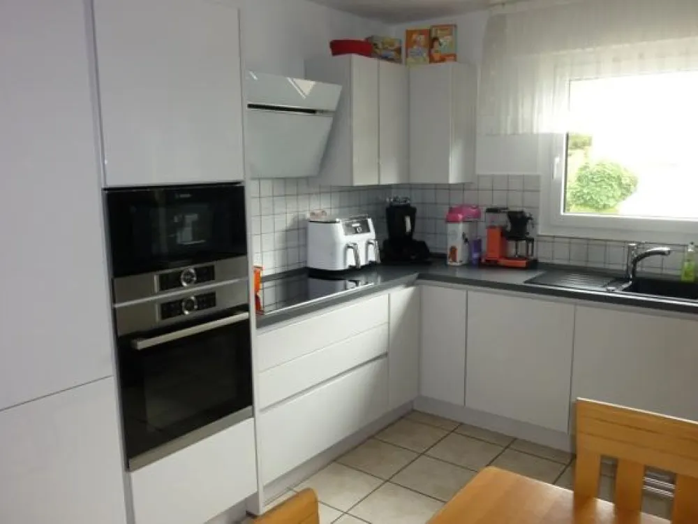GROSSZUEGIG WOHNEN AUF EINER EBENE! 132 m² OG-Wohnung mit Balkon und Garage in Top-Lage HA- Hestert!