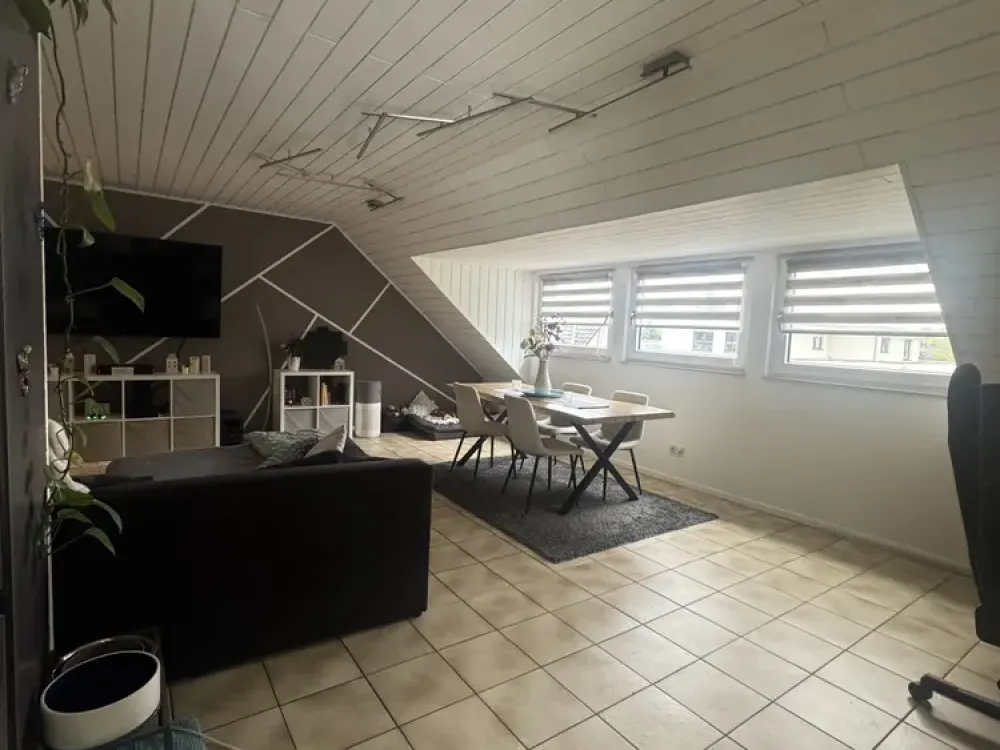 Attractive 3-Room Attic Apartment in Rösrath/Hoffnungsthal