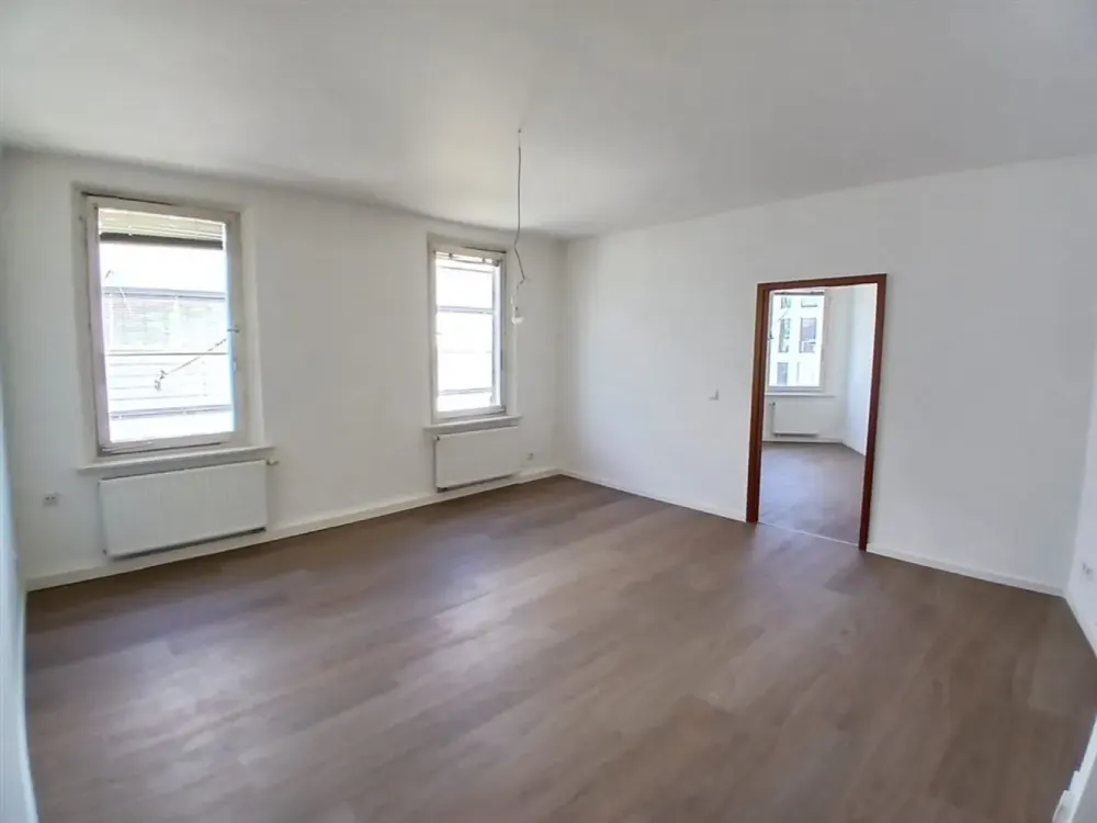 Nähe Rosenaupark, Pegnitzgrund + Altstadt! Renovierte 4-Zi.-Altbauwohnung!