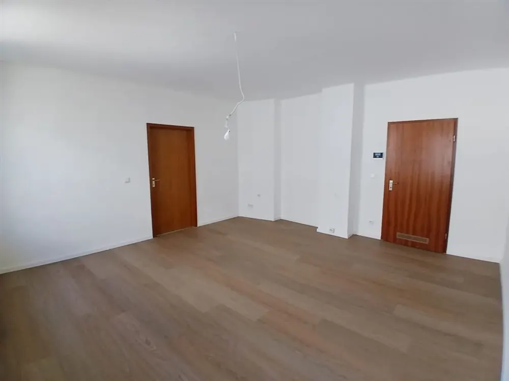 Nähe Rosenaupark, Pegnitzgrund + Altstadt! Renovierte 4-Zi.-Altbauwohnung!