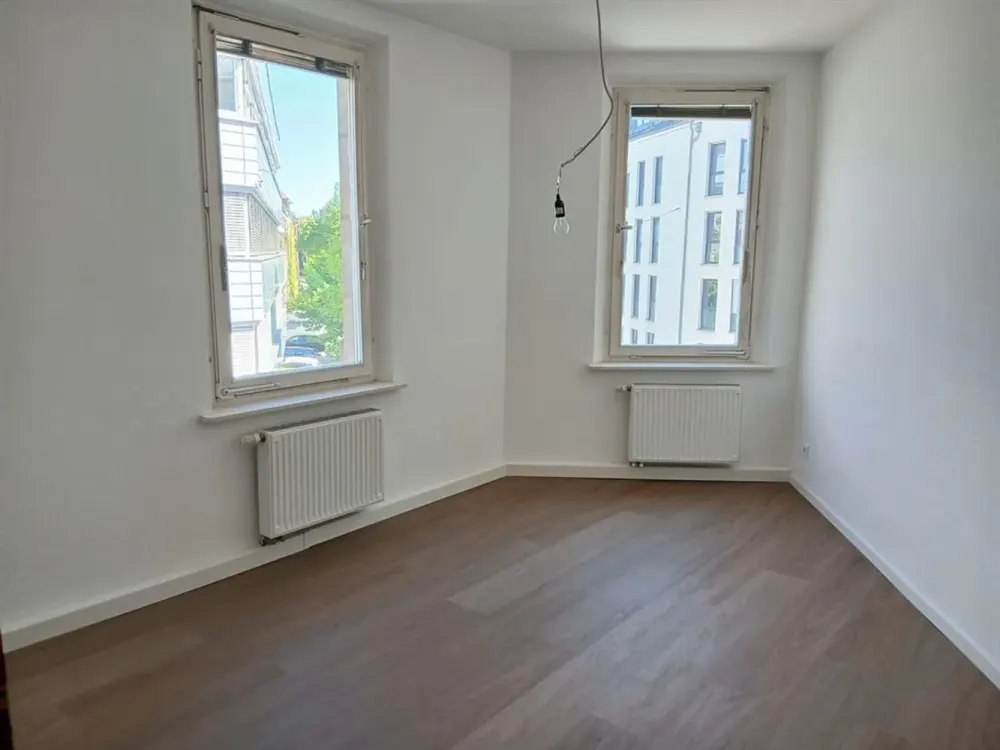Nähe Rosenaupark, Pegnitzgrund + Altstadt! Renovierte 4-Zi.-Altbauwohnung!
