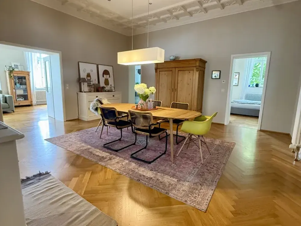 Living Like in Your Own House: High-Quality Ground Floor Apartment with Garden & Two Parking Spaces