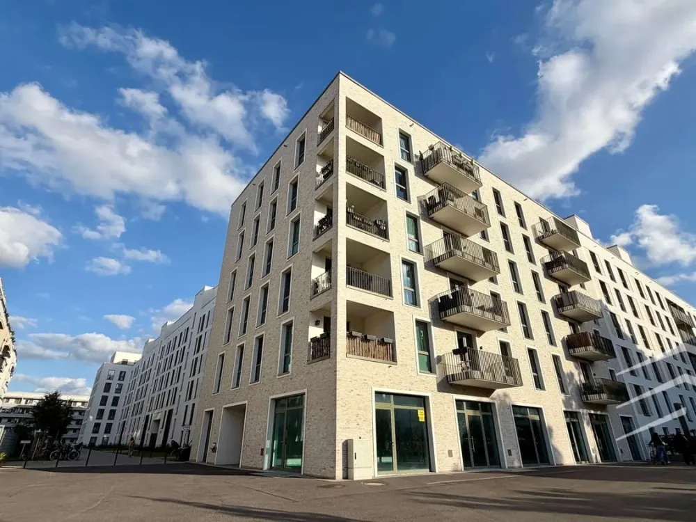 Erstbezug 2024: Möblierte 2-Zimmer-Neubauwohnung mit Balkon & TG-Stellplatz in Friedrichshain