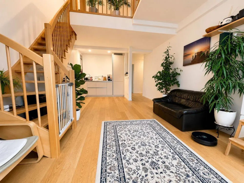 Eine sonnige 4-Zimmer-Maisonette-Wohnung über Mariendorf