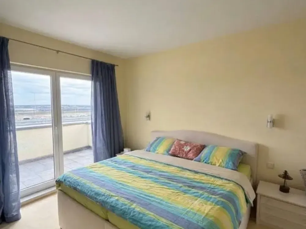 Exclusive Penthouse with Distant View: Spacious 3-Room Apartment with Direct Elevator