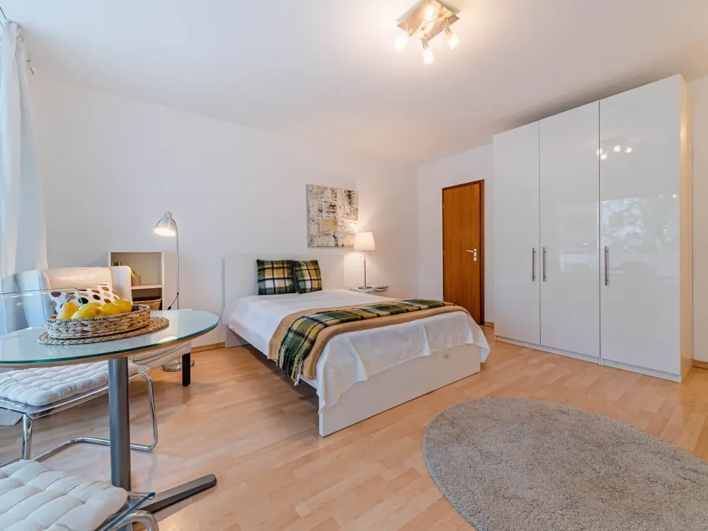 Furnished Apartment for Temporary Rent