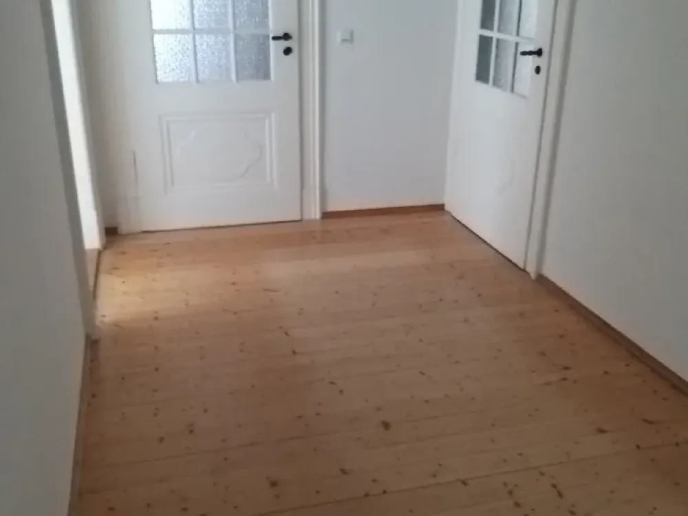 Attraktive 2-Zimmer-Erdgeschosswohnung mit großzügiger Wohnfläche und Wintergarten