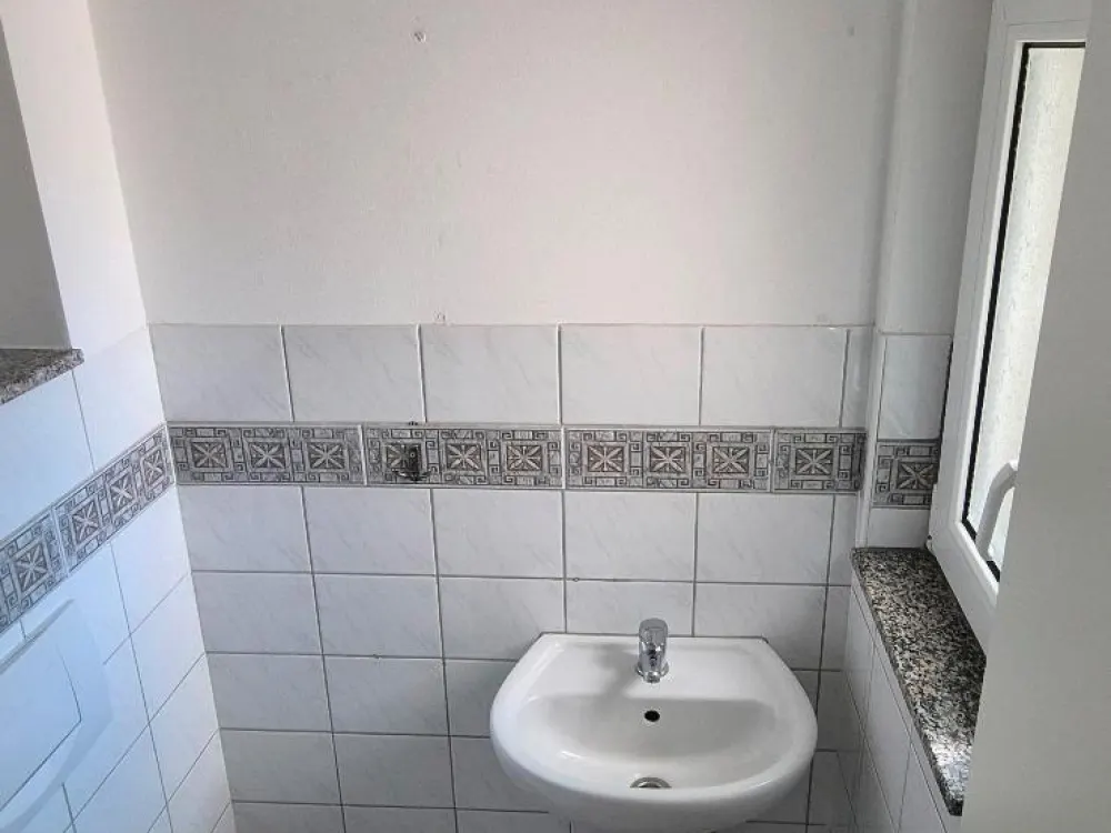 Sanierte Altbauwohnung 3 Zimmerwohnung Außergewöhnlich