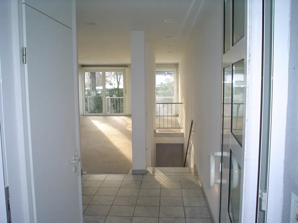 Lichtdurchflutete 3 Zimmer Erdgeschoss-Souterrain-Maisonette-Wohnung