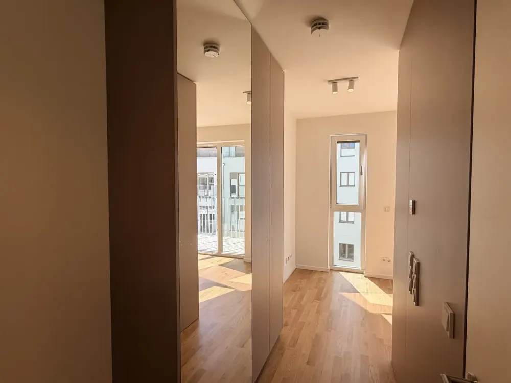 Neubau 1,5-Zimmer mit Einbauschränken & Küche