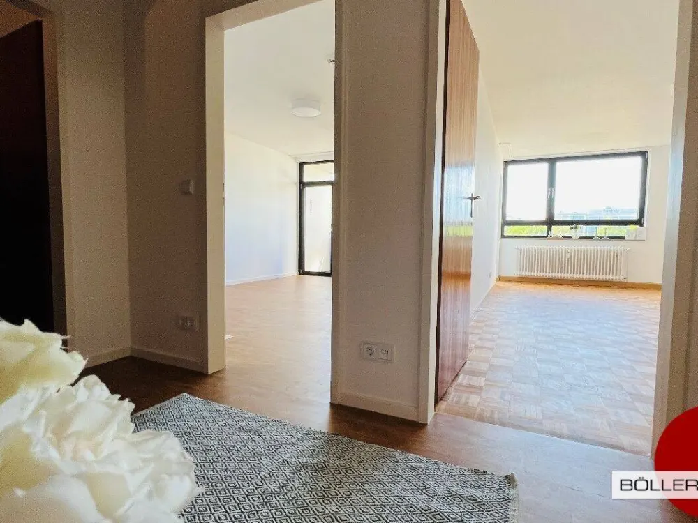 Stadt! Land! Fluss! Schöne 2-Zi. Wohnung mit Balkon und Einbauküche am Wöhrder See.