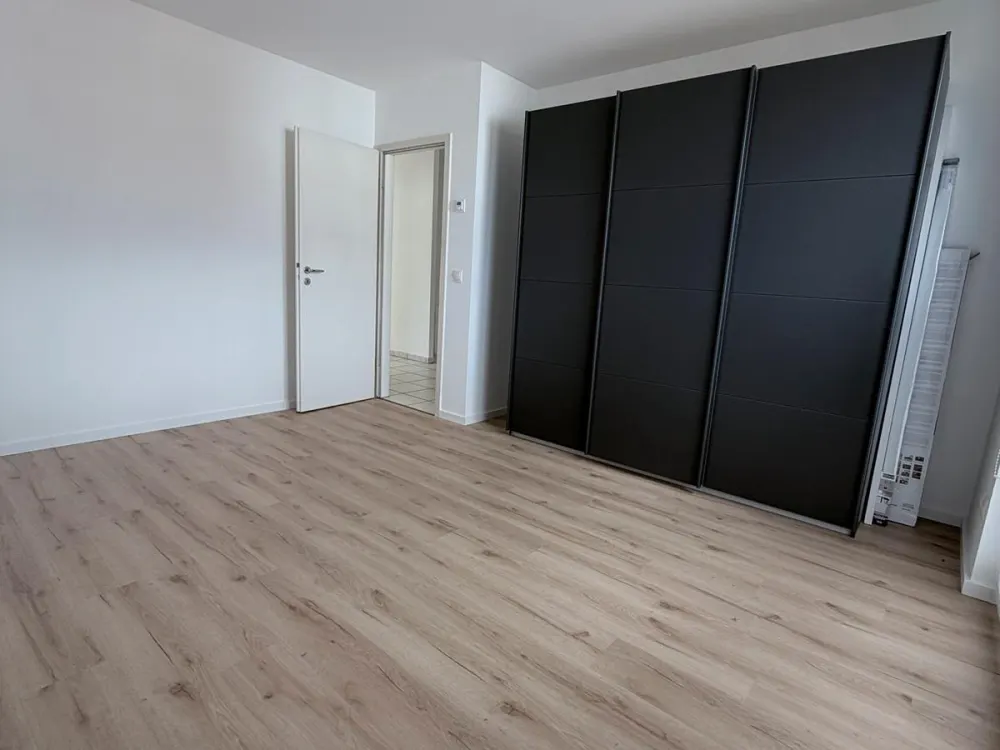 EXKLUSIVE, LICHTDURCHFLUTETE WOHNUNG IN BRÜHL, 90 m²