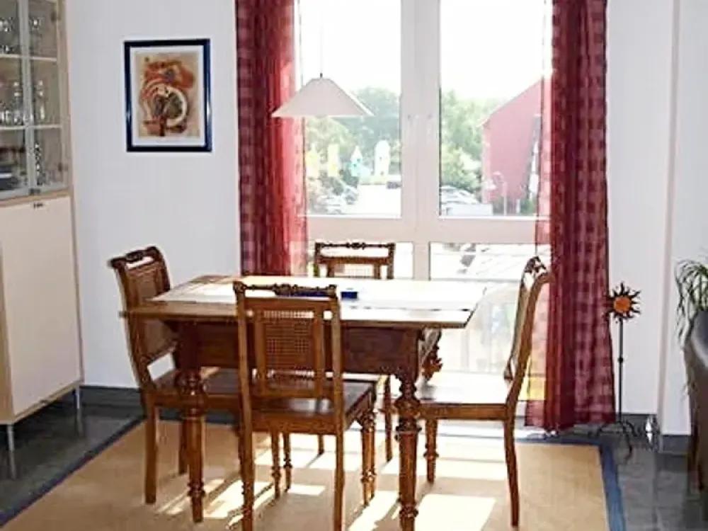 Blankenloch | wunderschöne Maisonette-Whg mit Einbauküche | großer TG-Stellplatz | BJ 2000 | S-Bahn