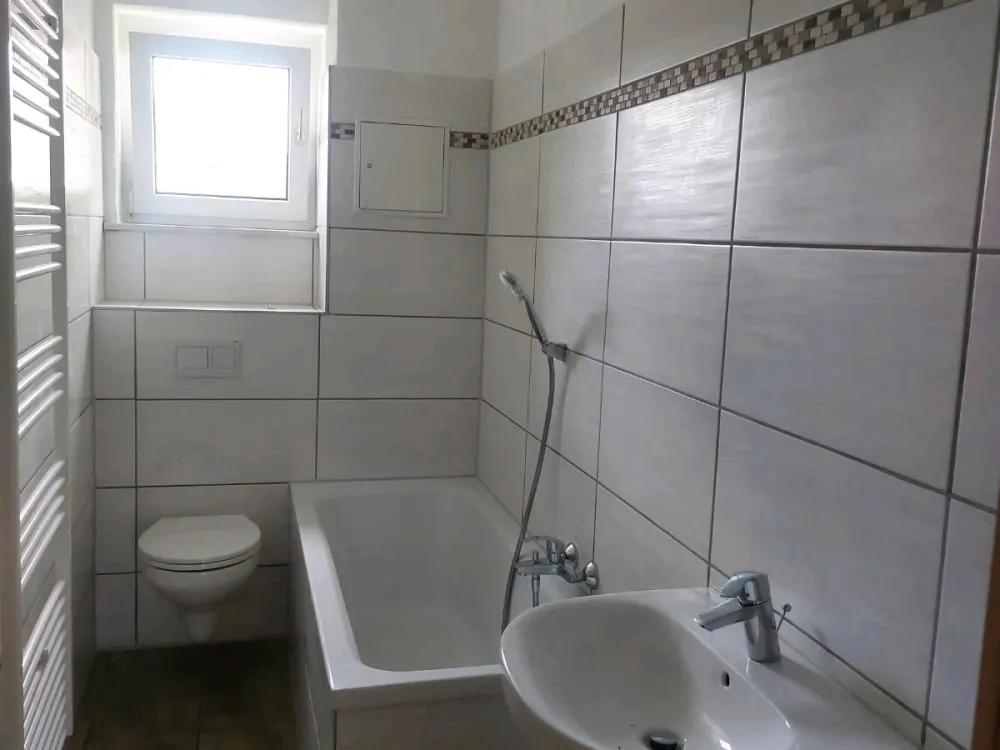 Schöne 4 Raum Wohnung in Böhlen, Rötha nähe Zwenkau bei Leipzig