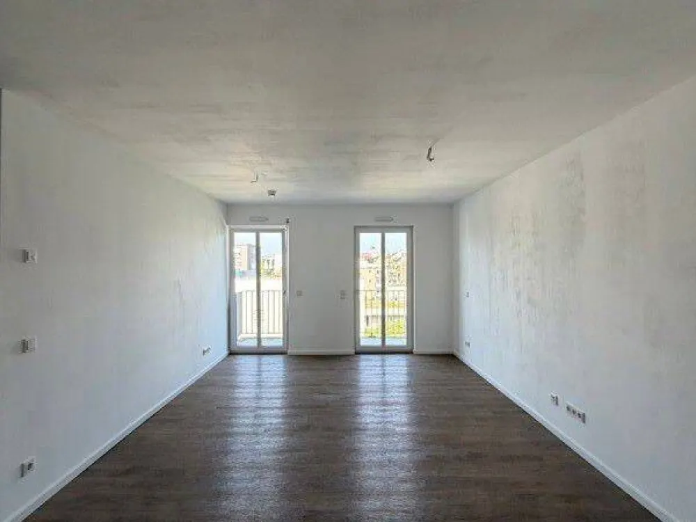Moderne 2-Raum-Wohnung mit Einbauküche und Balkon