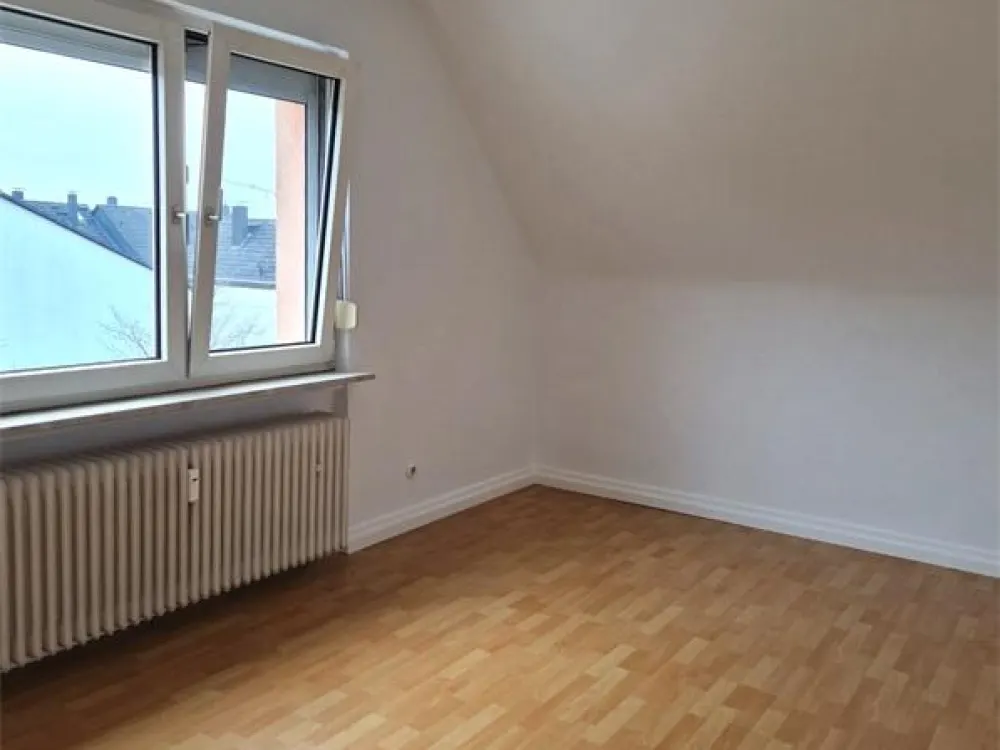 Helle 2-Zimmer-Wohnung mit Einbauküche Tageslichtbad WG-möglich, fußl. zur S-Bahn in Erzhausen