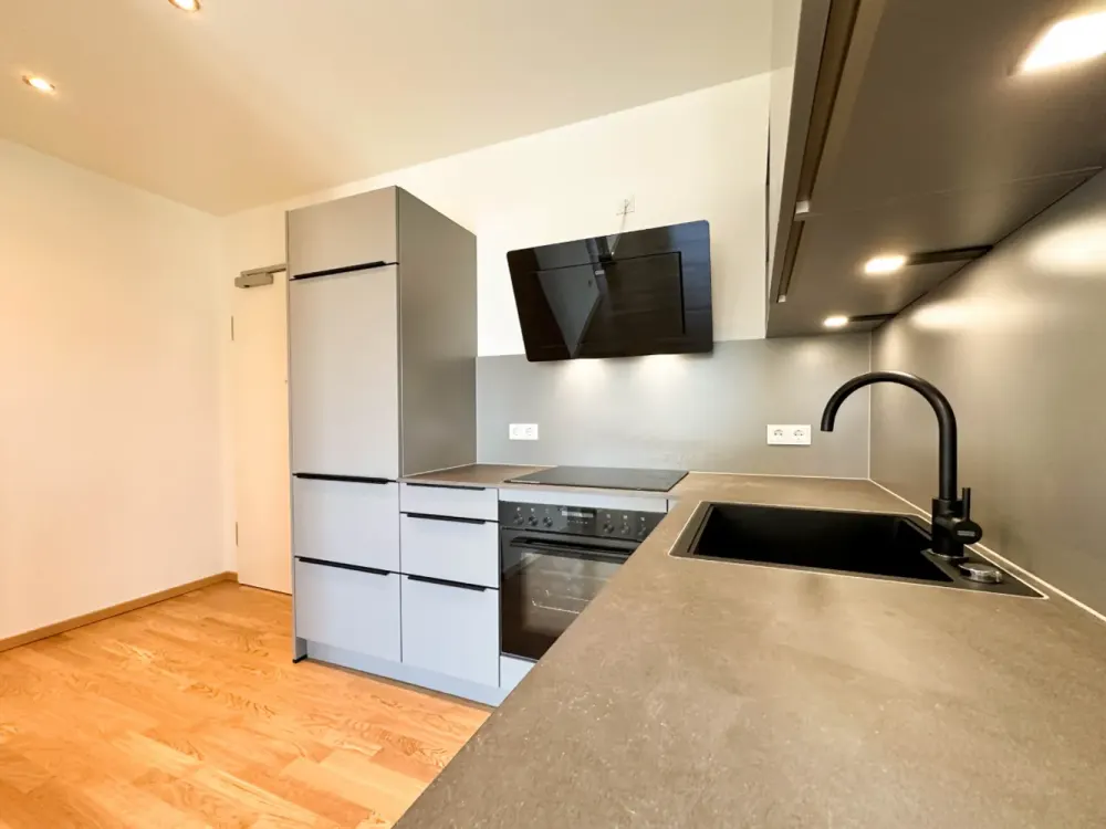 *** SEE-LAGE STATT STADT-STRESS * 2-Zimmer-Neubau mit Balkon * Jetzt besichtigen ***