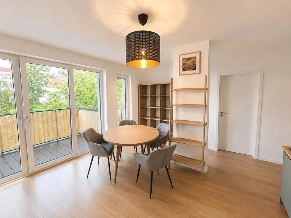 Moderne, neuwertige, energieeffiziente Etagenwohnung 2.OG