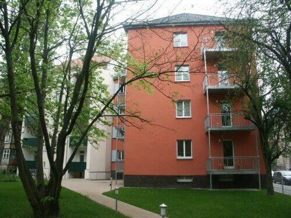 Kleine ruhig gelegene 2-Zimmerwohnung mit Balkon !
