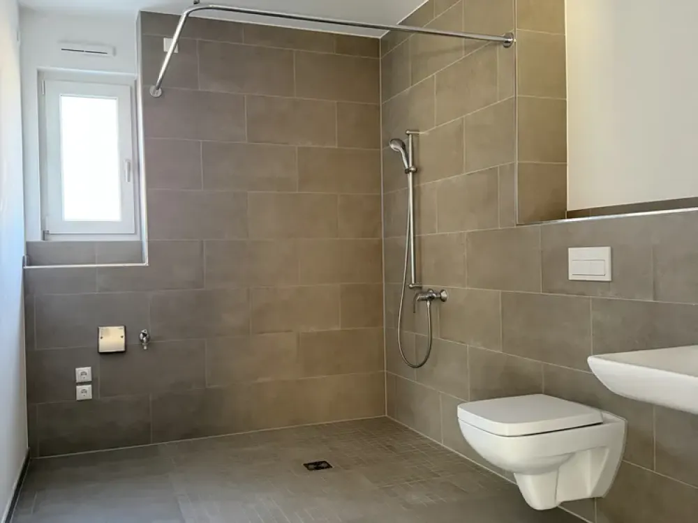 New Development Area Hannover Kronsrode: Fitted Kitchen, 2 Terraces + Garden, 2 Bathrooms, Underfloor Heating, Underground Parking, Cellar