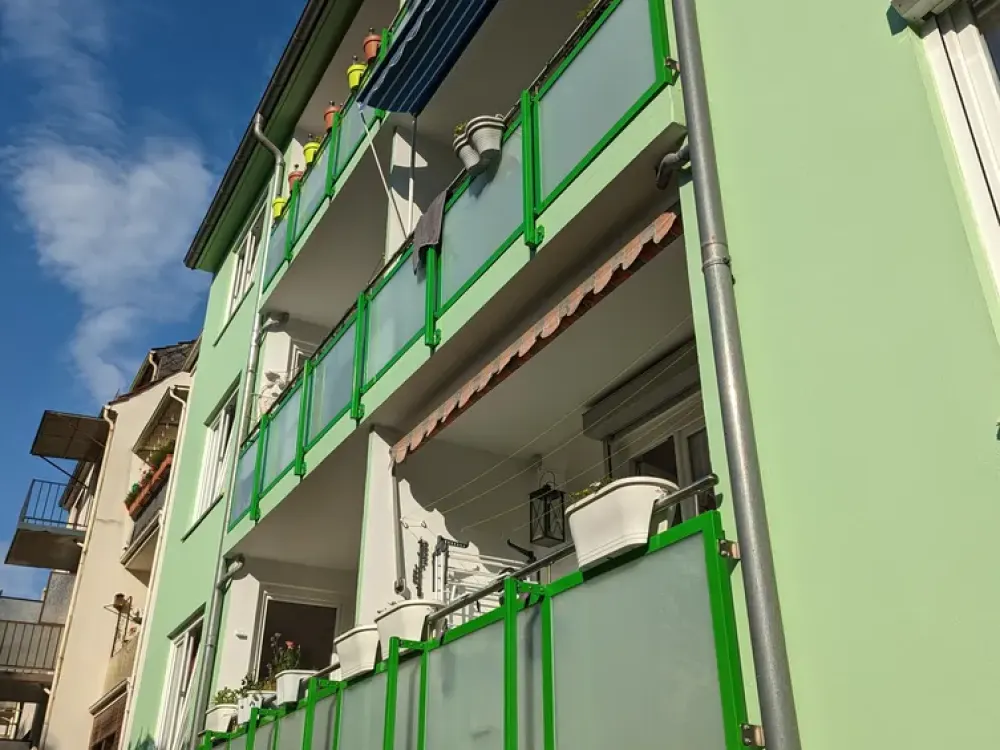 Neustadt: 3 Zimmer + Apartment, Balkon, EBK, Energiearm!