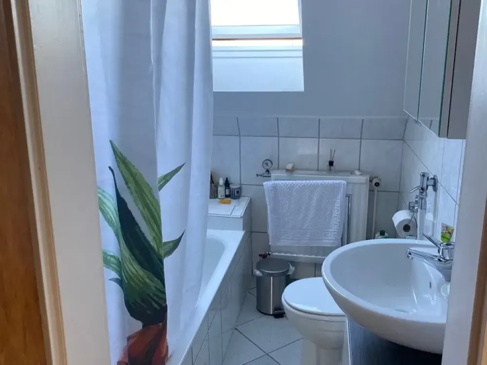 Gepflegte 2,5-Zimmer-Dachgeschosswohnung mit Balkon in Bochum - Weitmar-Mark