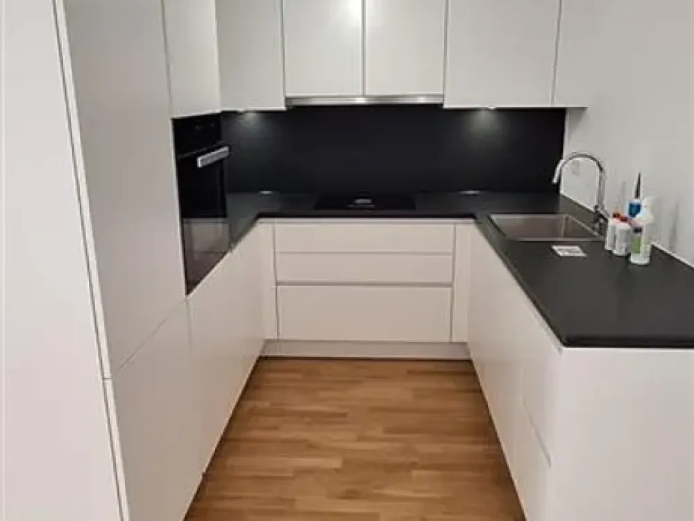 Gemütliche 2-Zimmer Wohnung im 1. Obergeschoss mit Blick in den projekteigenen Park.