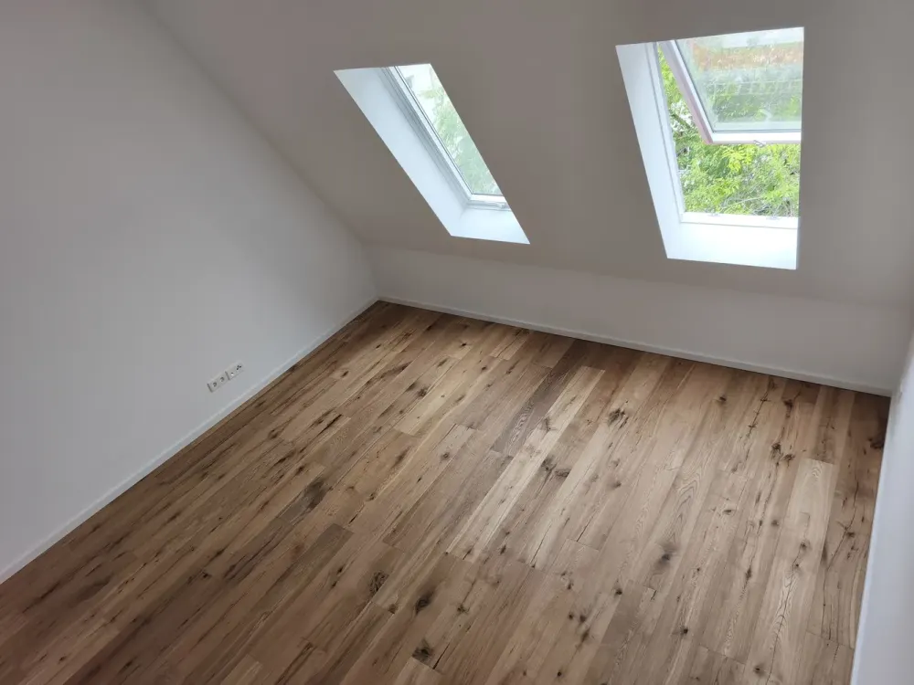 Moderne Dachgeschosswohnungen im Sprengelkiez mit Terrasse