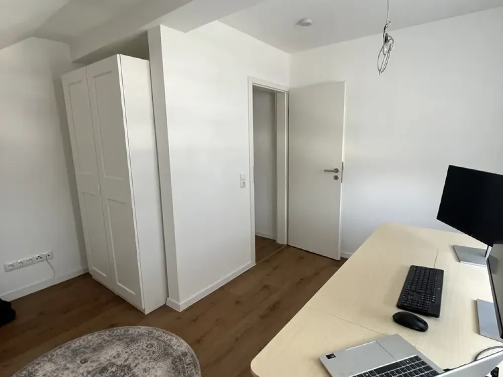Helle 4 Zimmer Wohnung mit toller Dachterrasse