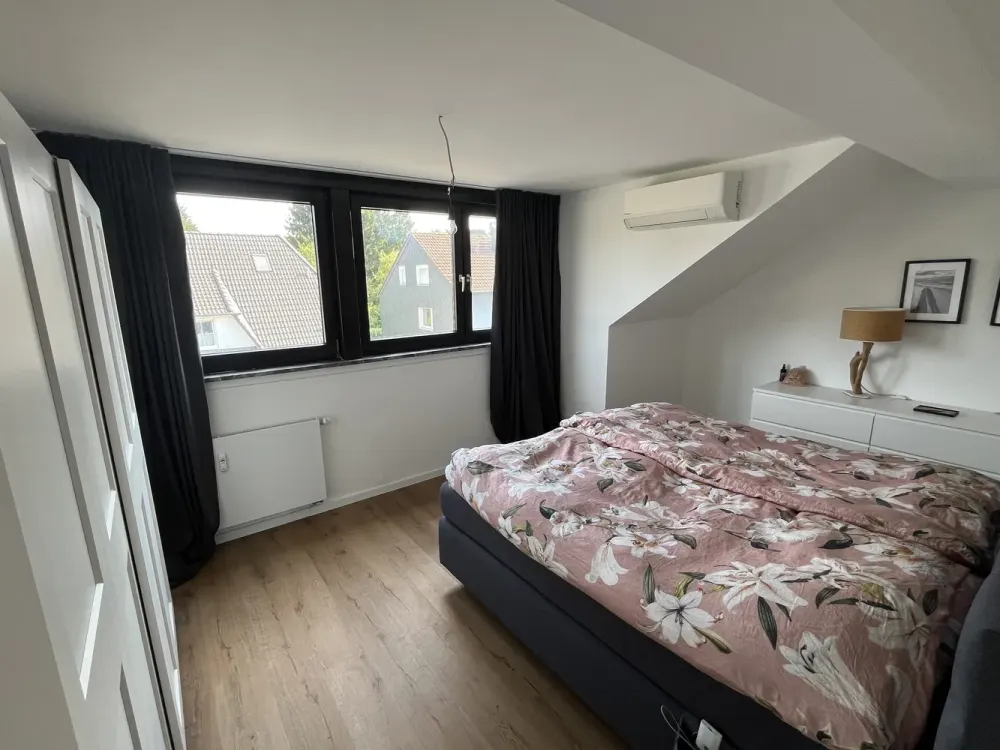Helle 4 Zimmer Wohnung mit toller Dachterrasse