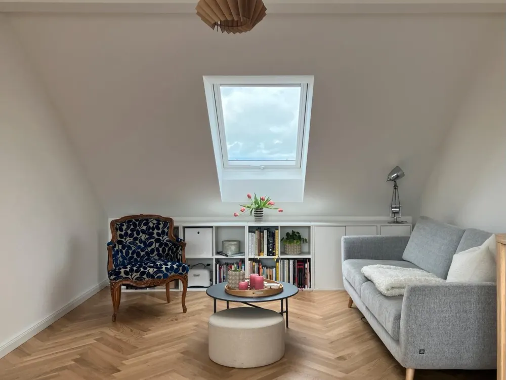 Gemütliche 2-Raum-Dachgeschosswohnung mit Dachloggia in Leipzig -