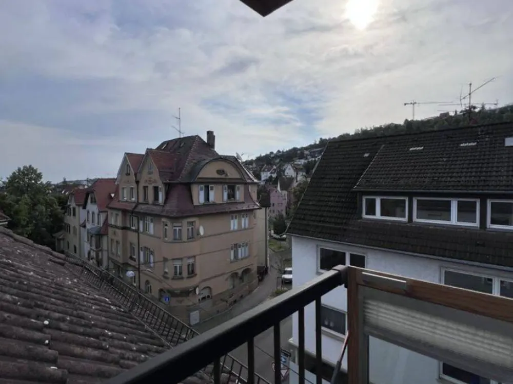 Modern geschnittene Maisonette im Dachgeschoss - zentrumsnah in Stuttgart-Feuerbach