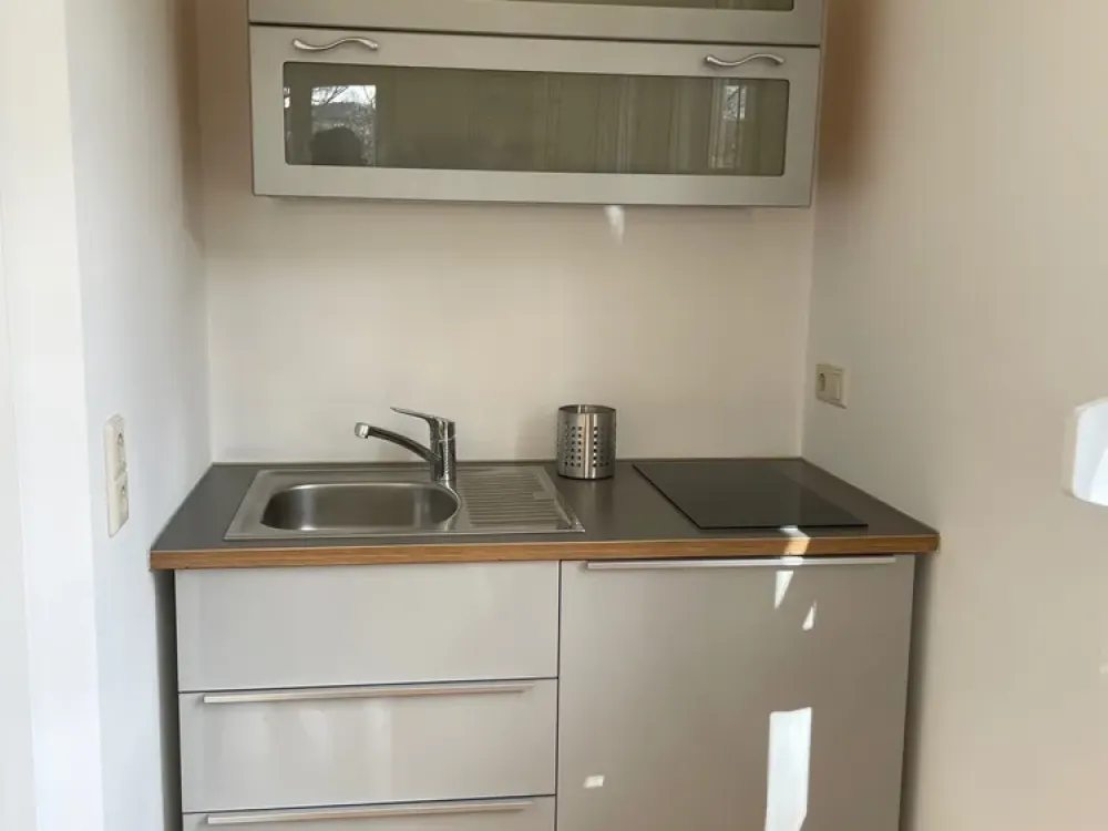 Helle 1-Zimmer-Wohnung in Stuttgart mitten in den Weinbergen
