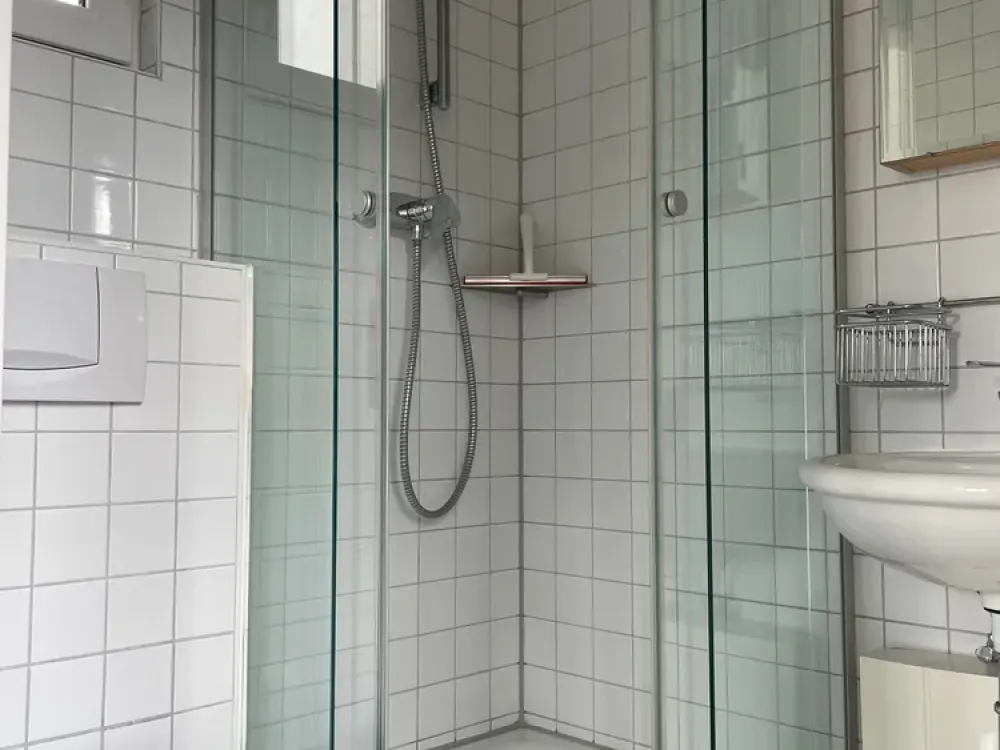 Helle 1-Zimmer-Wohnung in Stuttgart mitten in den Weinbergen