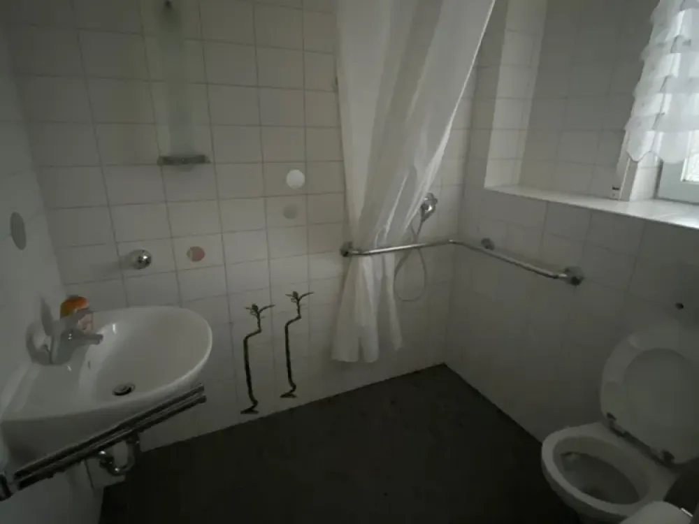 SHG+++ Schöne altersgerechte 2,5 Zimmer Wohnung mit Balkon (betreutes Wohnen)