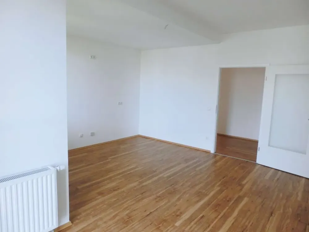 Helle großzügige 3-Zimmer Wohnung