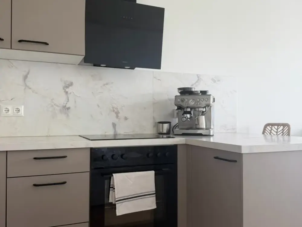 Newly Renovated and Fully Furnished 1-Room Apartment with Indoor Pool in Munich Bogenhausen
