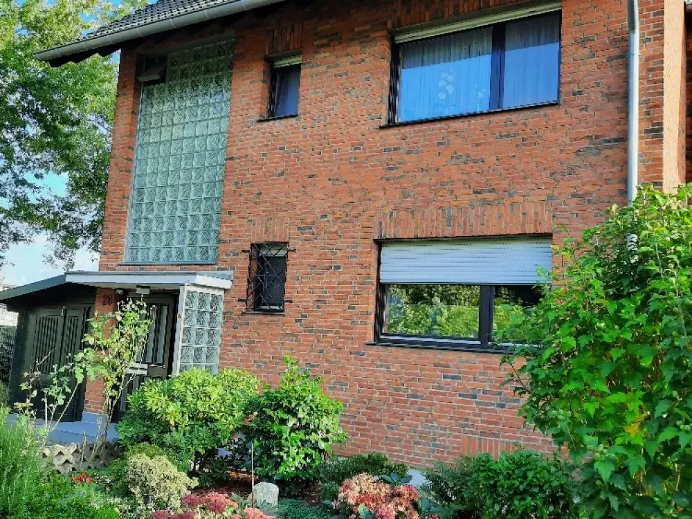 große 2-Zimmer-Wohnung, Kölner-Lindweiler