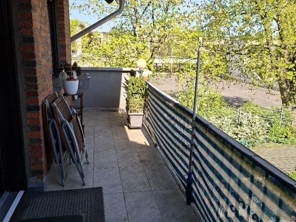 große 2-Zimmer-Wohnung, Kölner-Lindweiler